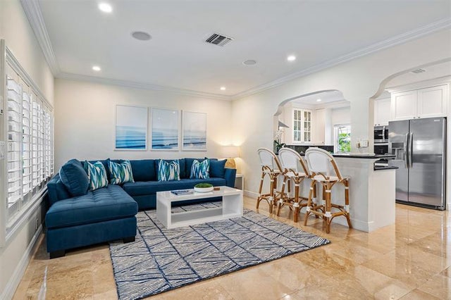 4 of 39 - 710 Ne 16th Ave, Fort Lauderdale, FL