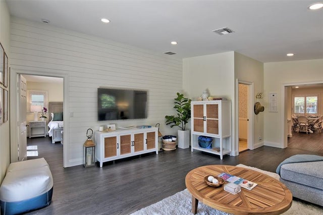 2 of 35 - 518 Ne 13th Ave, Fort Lauderdale, FL