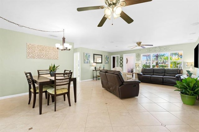 3 of 27 - 2021 Ne 27th St, Lighthouse Point, FL