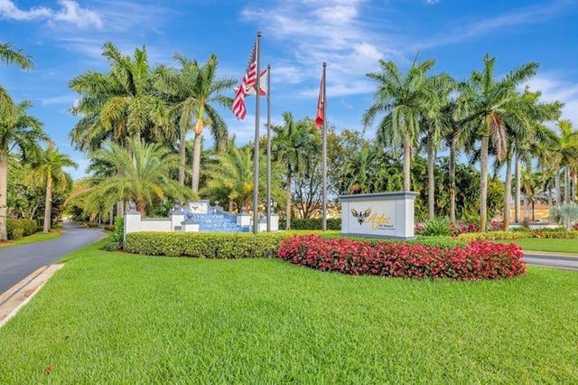 3 of 65 - 510 S Cortez Dr, Pompano Beach, FL