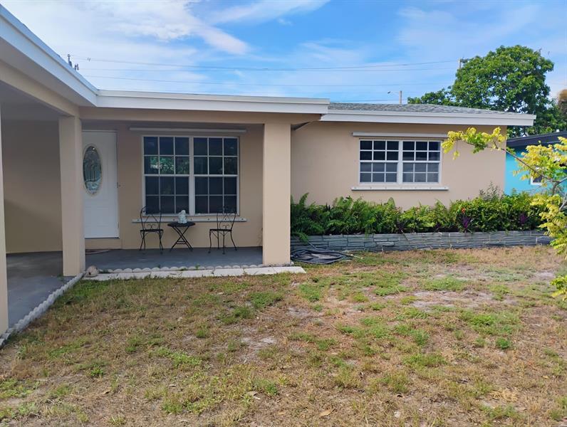 351 Ne 43rd Ct, Oakland Park