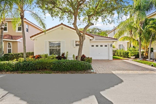 1 of 26 - 1630 Sweetbay Way, Hollywood, FL