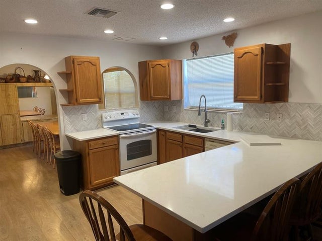 2 of 23 - 1409 Richard Ln, Lake Worth, FL