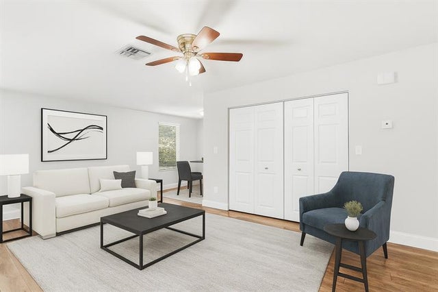 2 of 15 - 1325 17th Ct, Vero Beach, FL