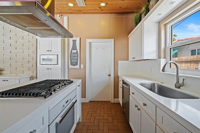 2 of 34 - 2436 Gulfstream Ln, Fort Lauderdale, FL