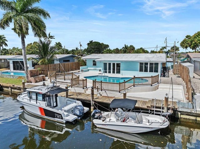 3 of 34 - 2436 Gulfstream Ln, Fort Lauderdale, FL