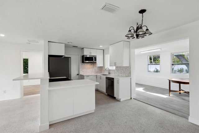 5 of 32 - 1547 Ne 39th St, Oakland Park, FL