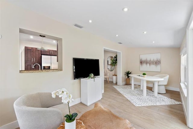 3 of 28 - 1614 Ne 14th St, Fort Lauderdale, FL