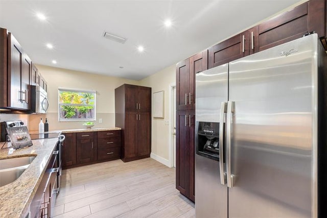 5 of 28 - 1614 Ne 14th St, Fort Lauderdale, FL