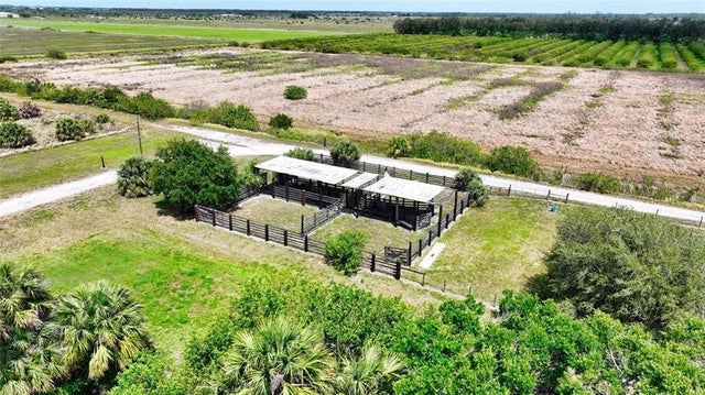 4 of 29 - 975 122nd Avenue, Vero Beach, FL