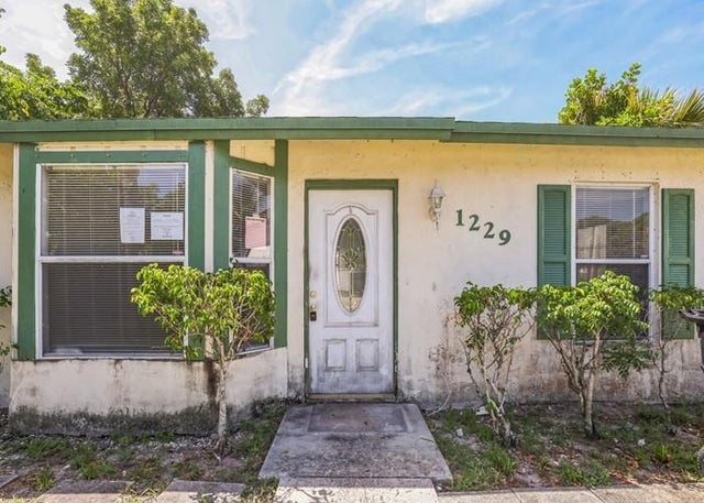 1 of 19 - 1229 18th Ave N, Lake Worth, FL