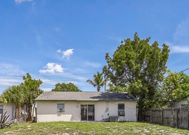 2 of 19 - 1229 18th Ave N, Lake Worth, FL