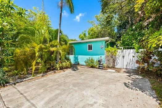 1 of 12 - 1602 Ne 1st Ave, Fort Lauderdale, FL