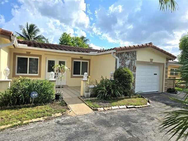 2 of 26 - 4600 Nw 39th St, Lauderdale Lakes, FL
