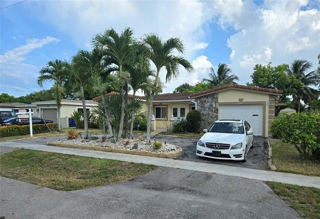 5 of 26 - 4600 Nw 39th St, Lauderdale Lakes, FL