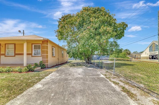 3 of 21 - 529 N 13th St, Fort Pierce, FL