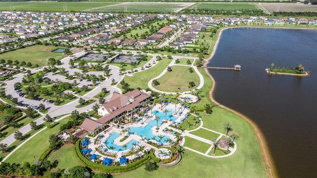 2 of 60 - 769 Hookline Cir, Loxahatchee, FL