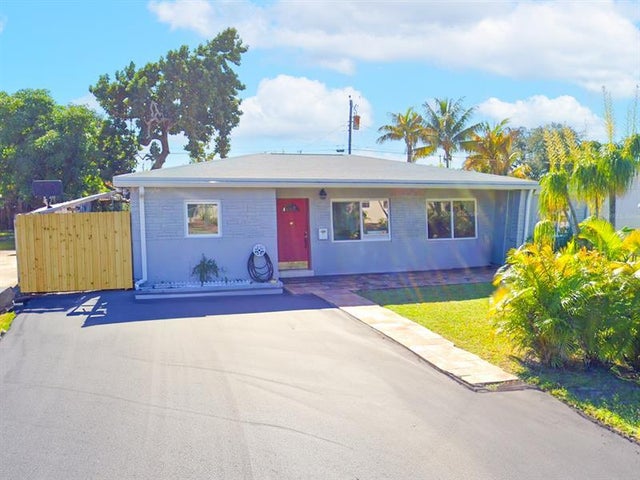 1 of 48 - 6214 Flagler St, Hollywood, FL