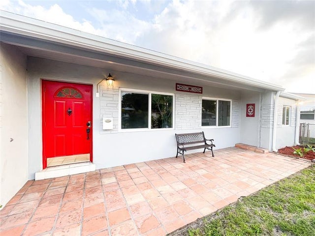 2 of 48 - 6214 Flagler St, Hollywood, FL