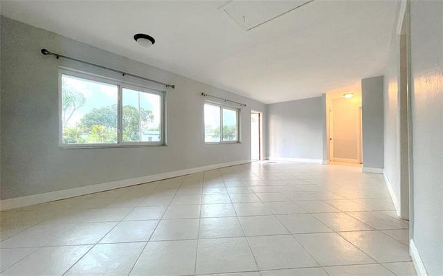 4 of 48 - 6214 Flagler St, Hollywood, FL