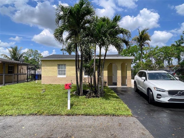 1 of 22 - 981 Nw 16th Ave, Fort Lauderdale, FL