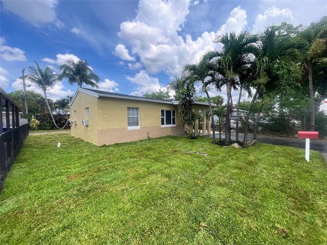 2 of 22 - 981 Nw 16th Ave, Fort Lauderdale, FL