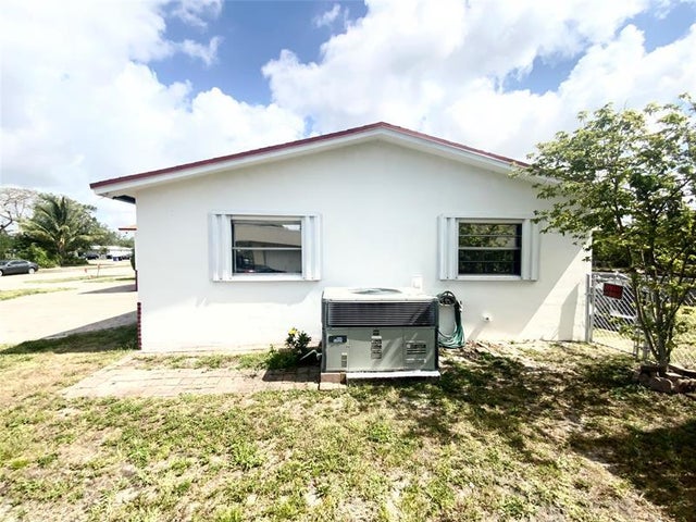 3 of 68 - 1104 Pinehurst, North Lauderdale, FL