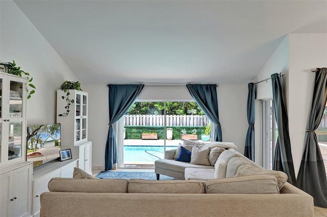 4 of 41 - 5503 Sw 103rd Ave, Cooper City, FL