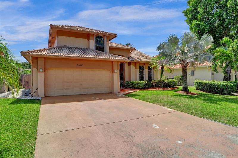 2565 Kerry Dr, Cooper City