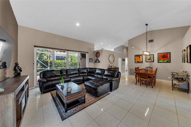 4 of 42 - 23286 Alora Dr, Boca Raton, FL