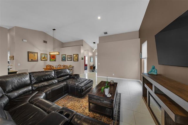 5 of 42 - 23286 Alora Dr, Boca Raton, FL