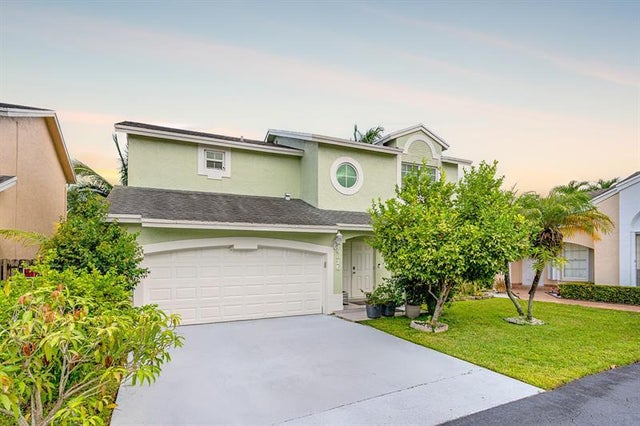 2 of 58 - 9816 Nw 51 Te, Doral, FL