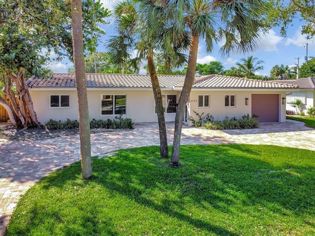1 of 34 - 2120 Ne 34th Ct, Lighthouse Point, FL