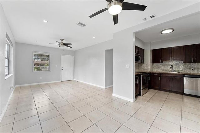 4 of 29 - 1230 Nw 84th Ter, Miami, FL
