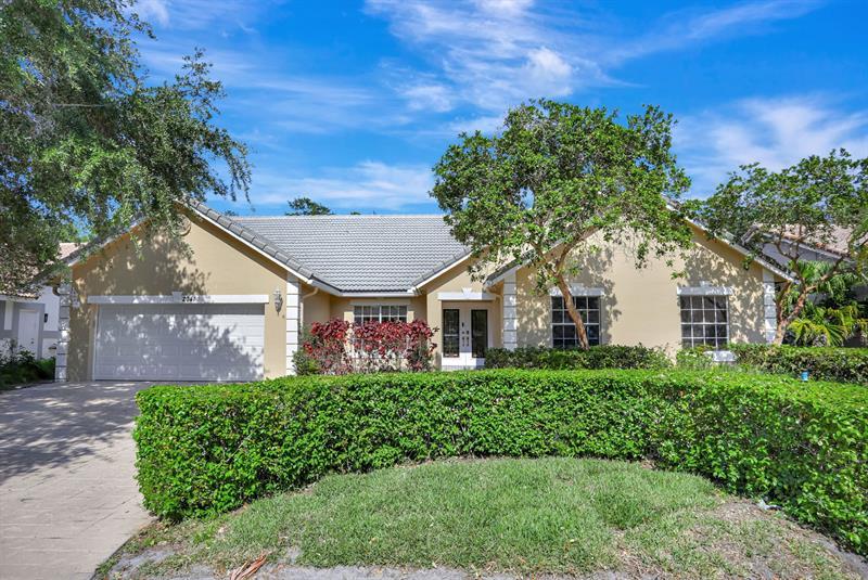 2041 Oakmont Ter, Coral Springs