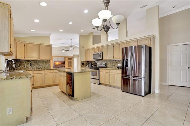 5 of 27 - 2041 Oakmont Ter, Coral Springs, FL