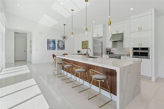 3 of 43 - 619 Ne 21st Ct, Wilton Manors, FL