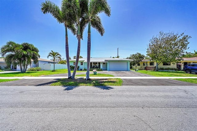 2 of 40 - 430 Se 5th St, Pompano Beach, FL