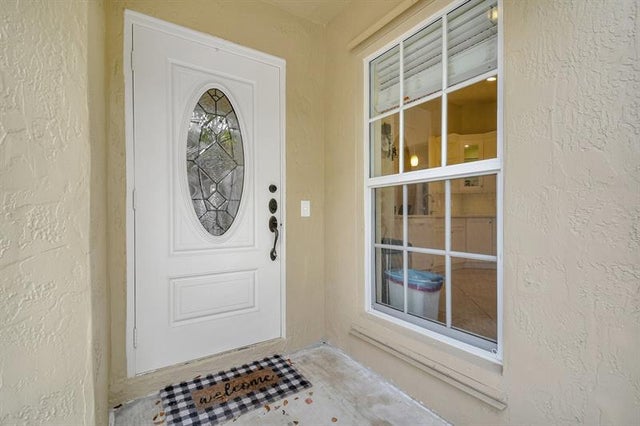 5 of 47 - 134 E Riverbend Dr, Sunrise, FL