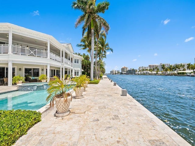 4 of 77 - 2898 Ne 26th St, Fort Lauderdale, FL