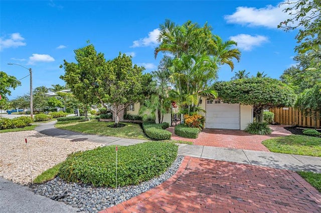 2 of 51 - 1600 Ne 4th Ct, Fort Lauderdale, FL