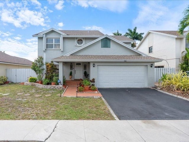 1 of 34 - 961 Sw 98th Ave, Pembroke Pines, FL