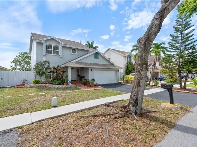 2 of 34 - 961 Sw 98th Ave, Pembroke Pines, FL