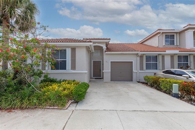 3 of 37 - 857 Nw 133rd Avenue, Pembroke Pines, FL
