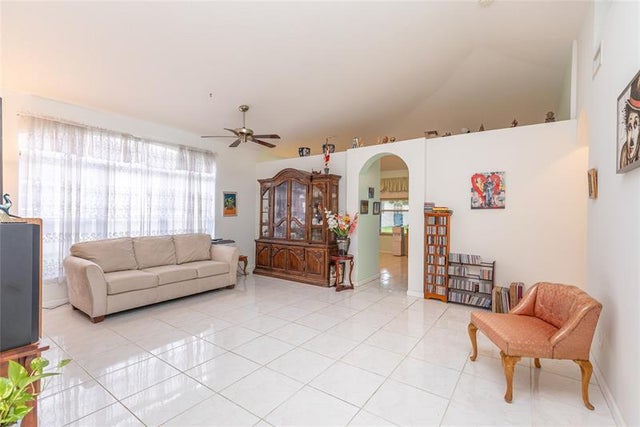5 of 37 - 857 Nw 133rd Avenue, Pembroke Pines, FL