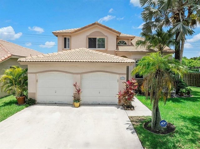 1 of 34 - 466 E Royal Cove Cir, Davie, FL