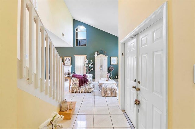 4 of 34 - 466 E Royal Cove Cir, Davie, FL