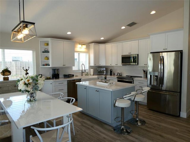 3 of 54 - 215 S Coconut Palm Blvd, Tavernier, FL