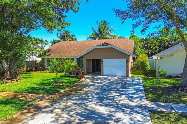 2 of 36 - 22388 Swordfish Dr, Boca Raton, FL