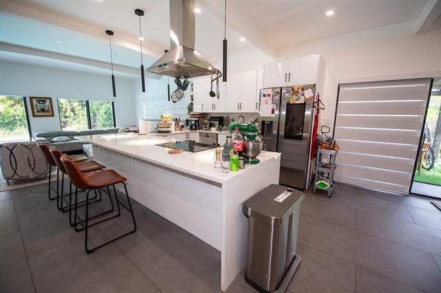4 of 24 - 18560 Ne 20th Ct, North Miami Beach, FL